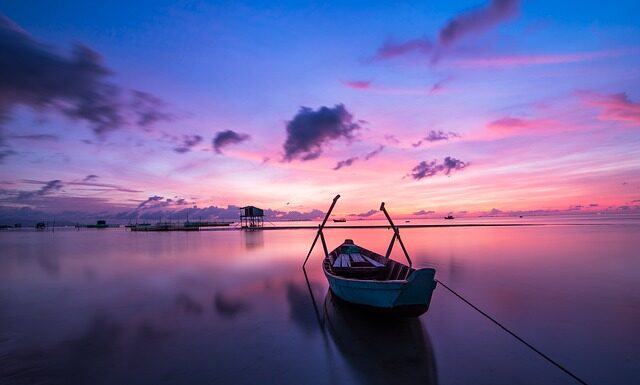 Do czego dobrać kolor karnisza?