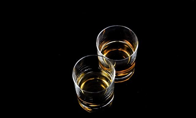 Z czym najlepiej pić whiskey? Z czym najlepiej pić whiskey?